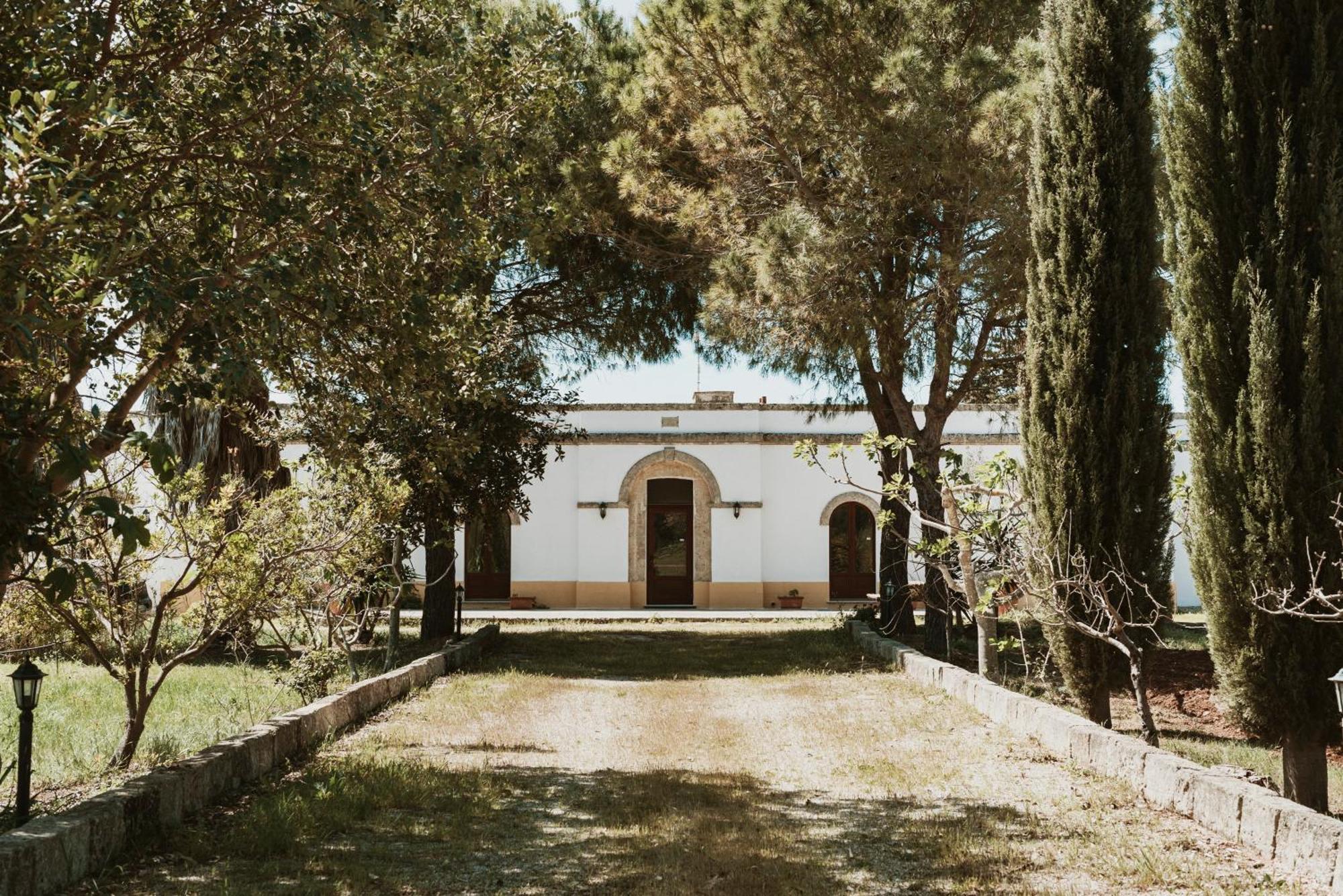 Bio-Agriturismo Masseria La Palombara 살베 외부 사진