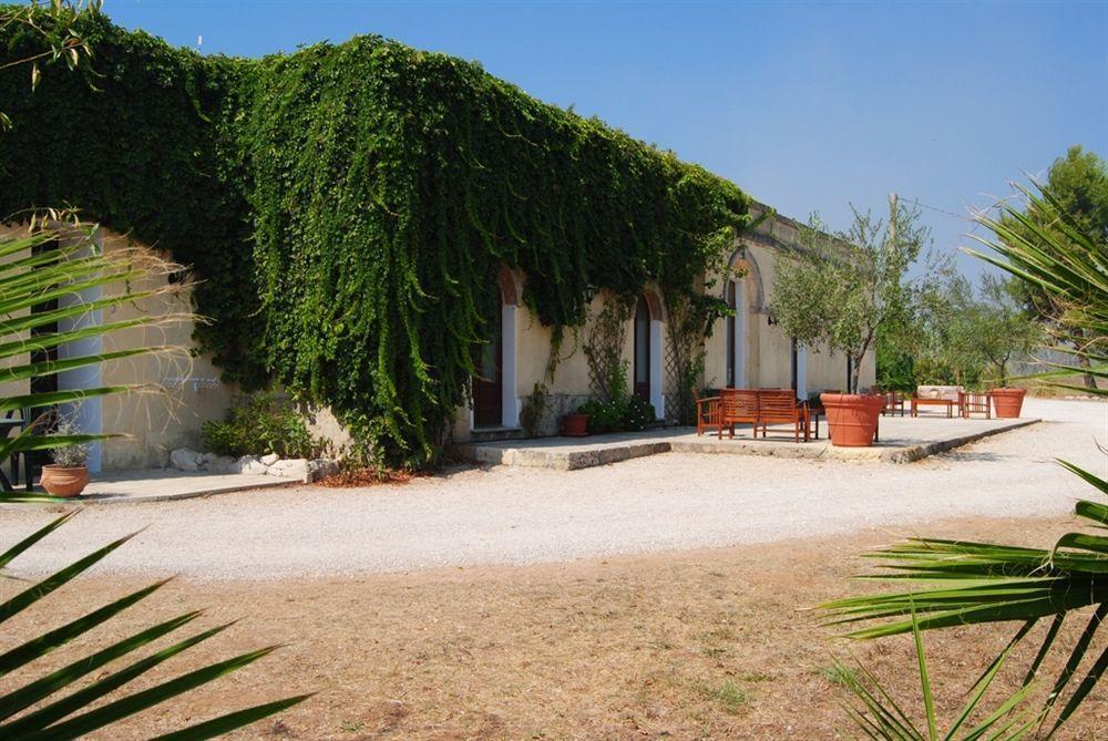 Bio-Agriturismo Masseria La Palombara 살베 외부 사진